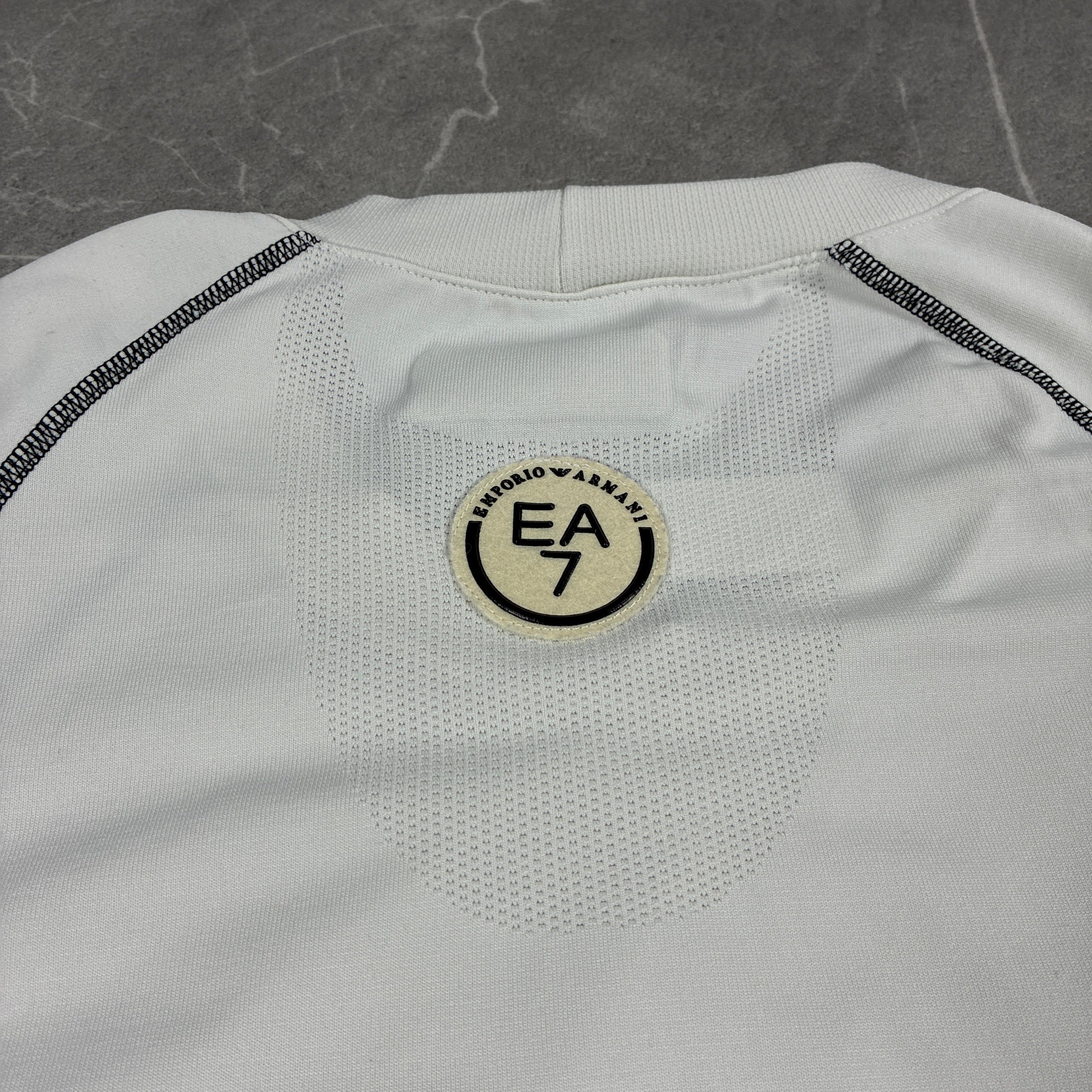 EA7 Shirt (S-M)
