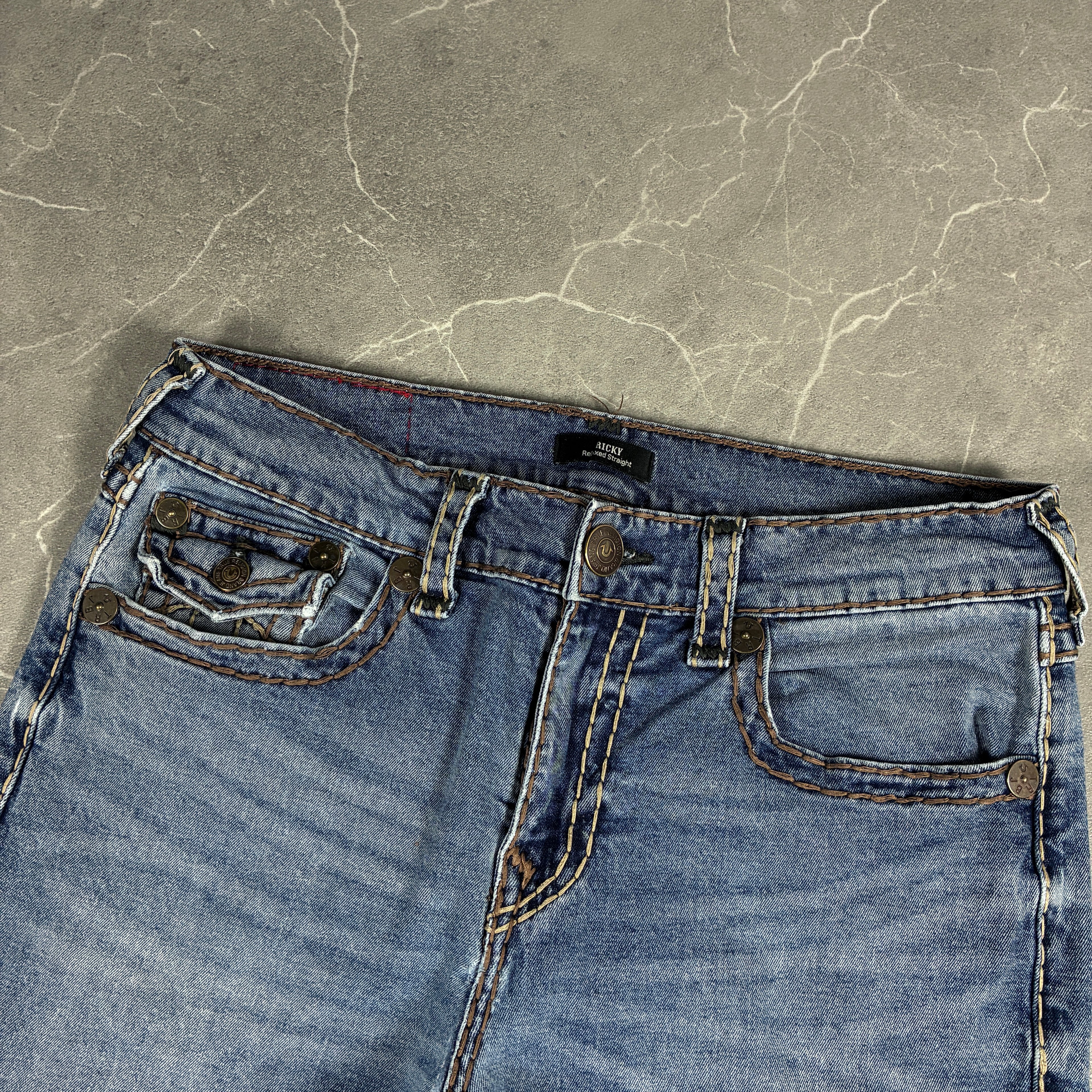 True Religion Jeans (W33)