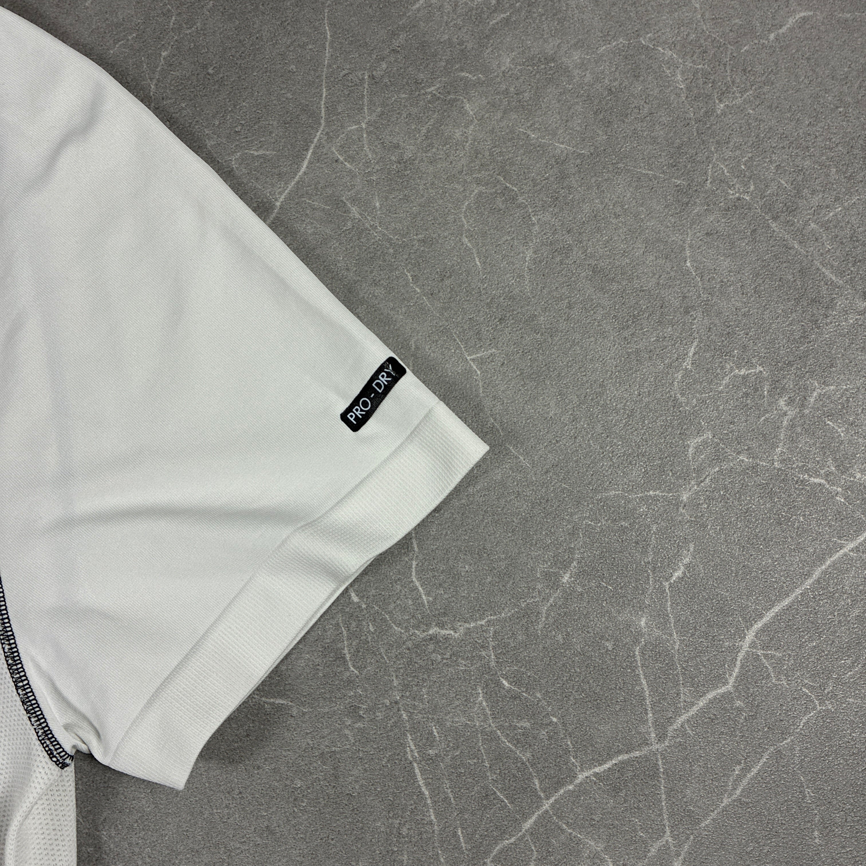 EA7 Shirt (S-M)