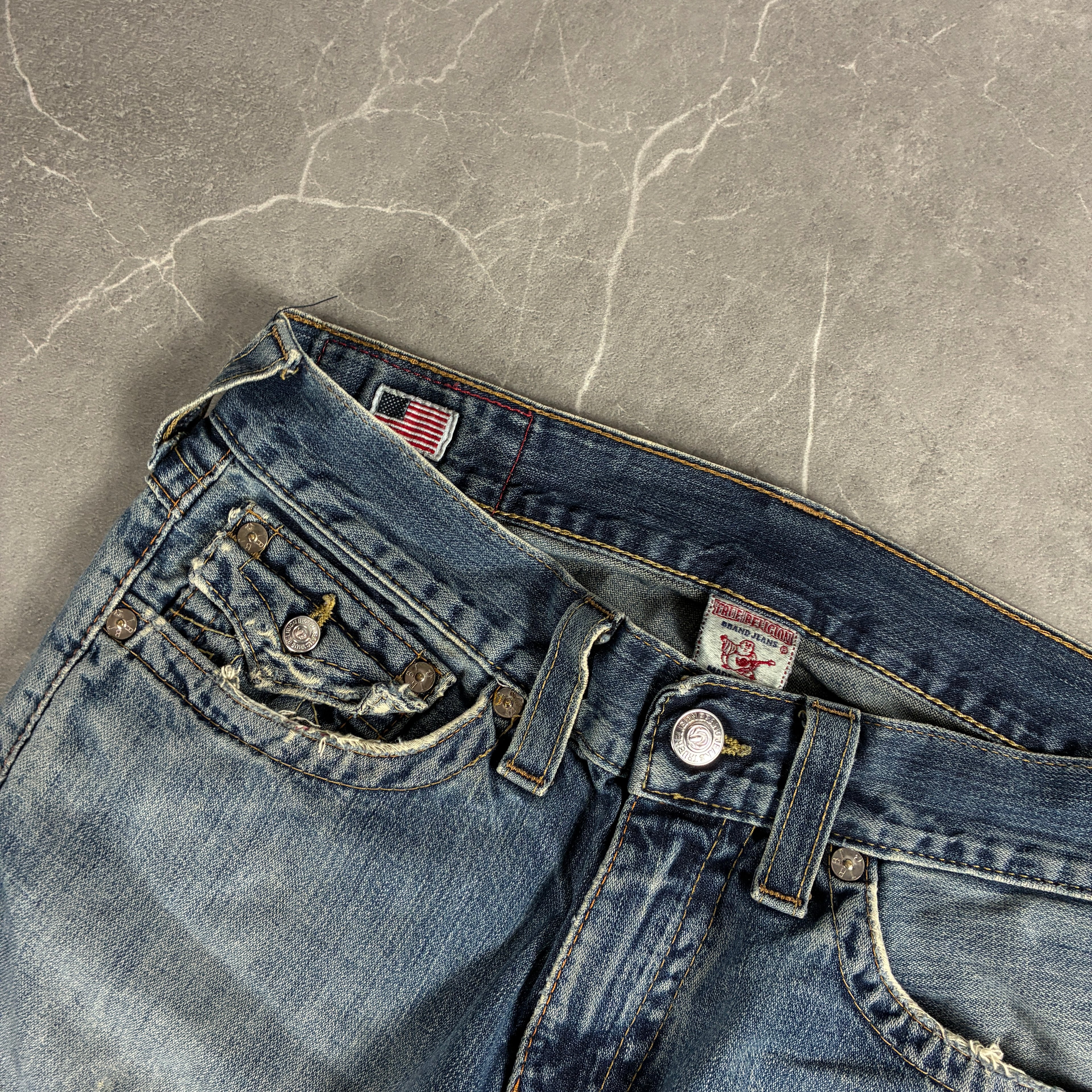 True Religion Jeans (W33)