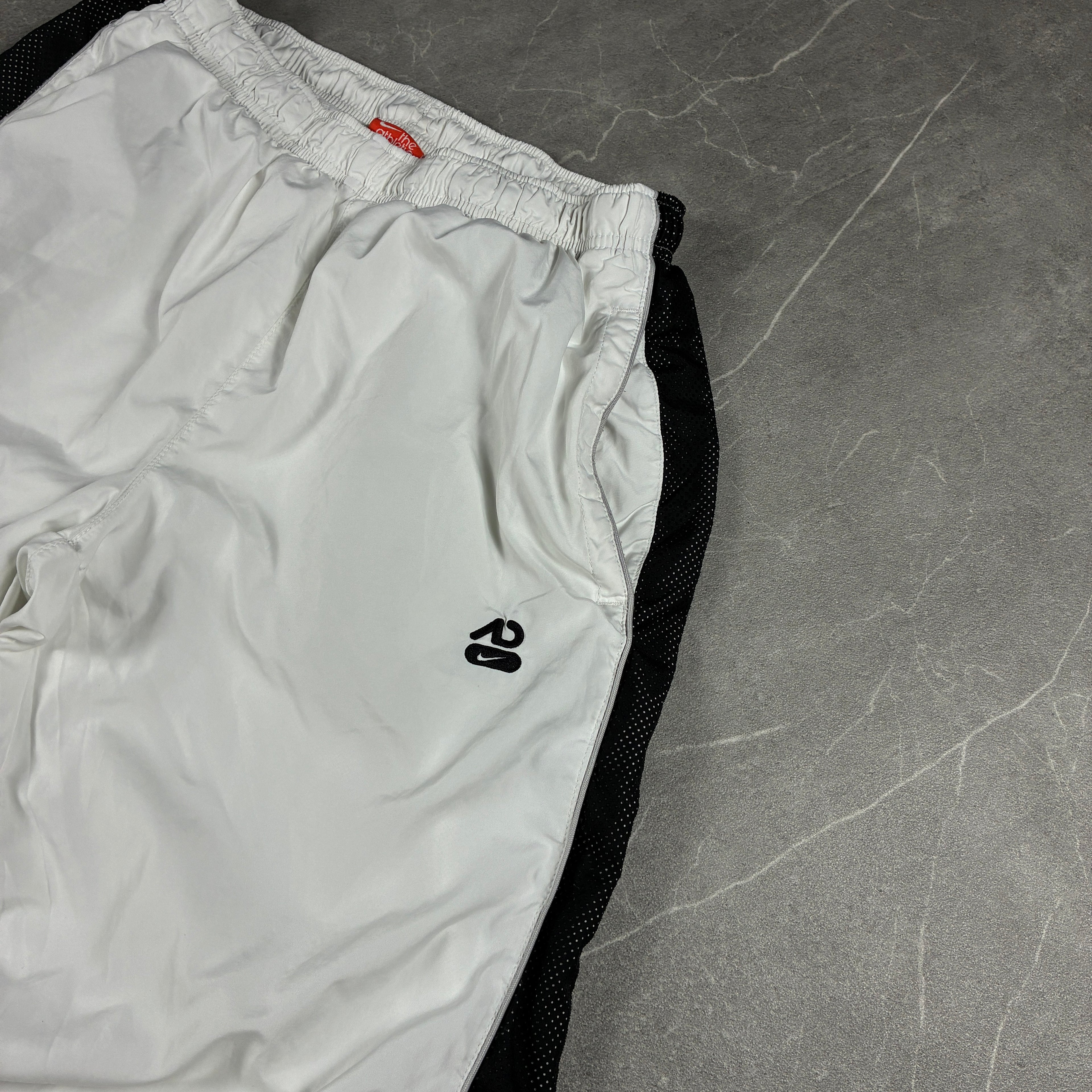 Nike Trackpants (S-M)