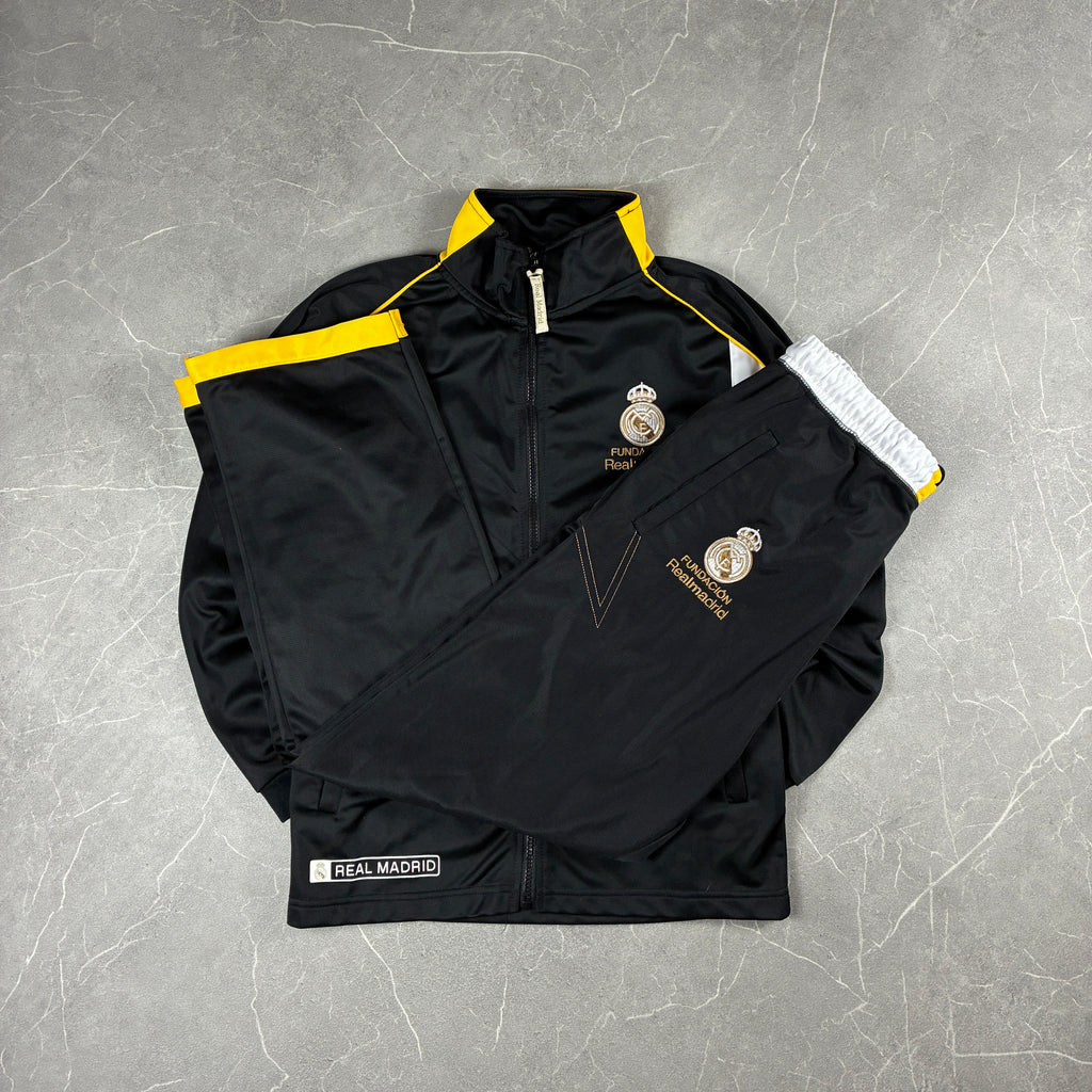 Real Madrid Trainingsanzug (XS)